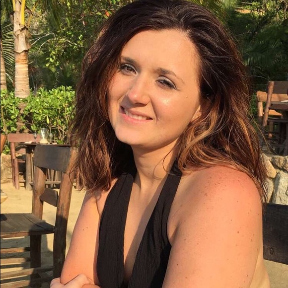 Meet your Posher, Melinda - Picture 2 of 6